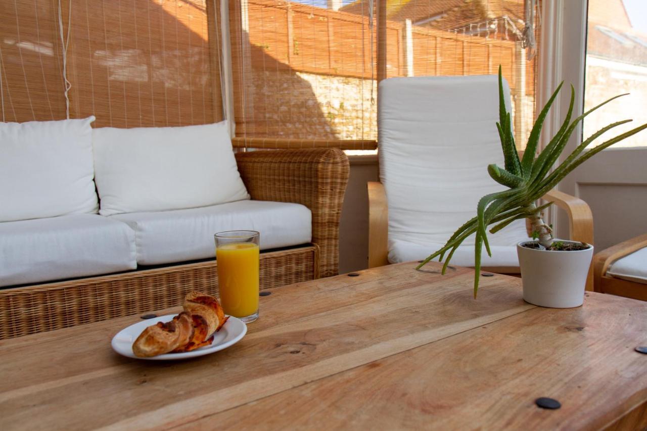 Bright & Cosy - Jacuzzi - Log Burner - King Beds Villa Tangmere Eksteriør billede